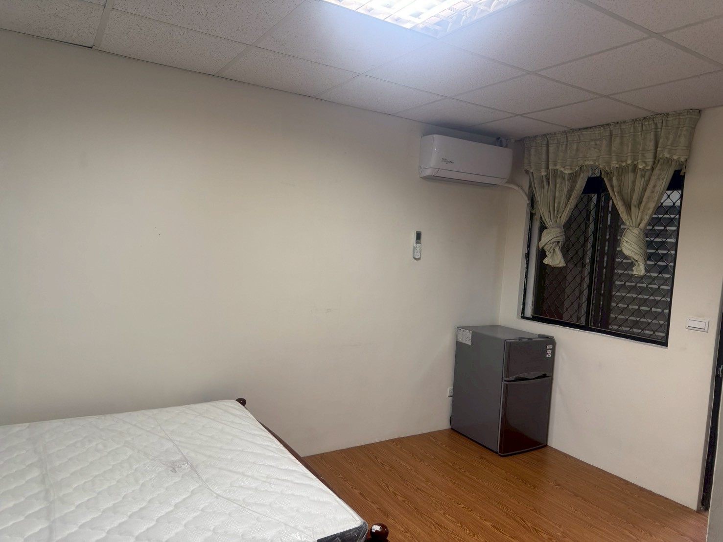 ���~�������x�M�СD�������(A42)