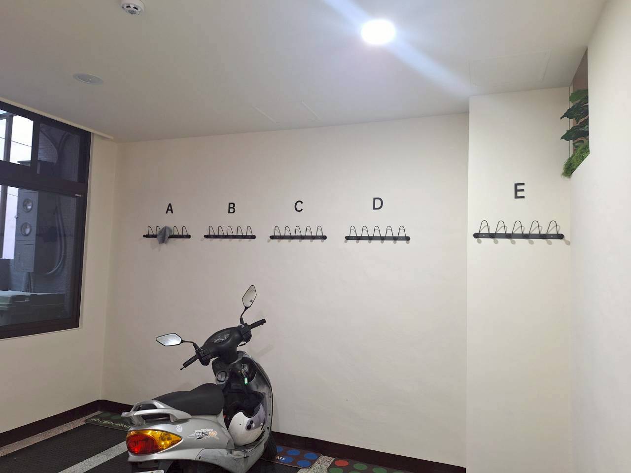 ������s����C�D���x�D�W�~�M�СD�M�ݾ�����(A46)