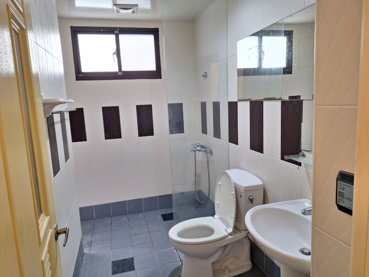 �T����²�����C�W�~�j�M��(A25)