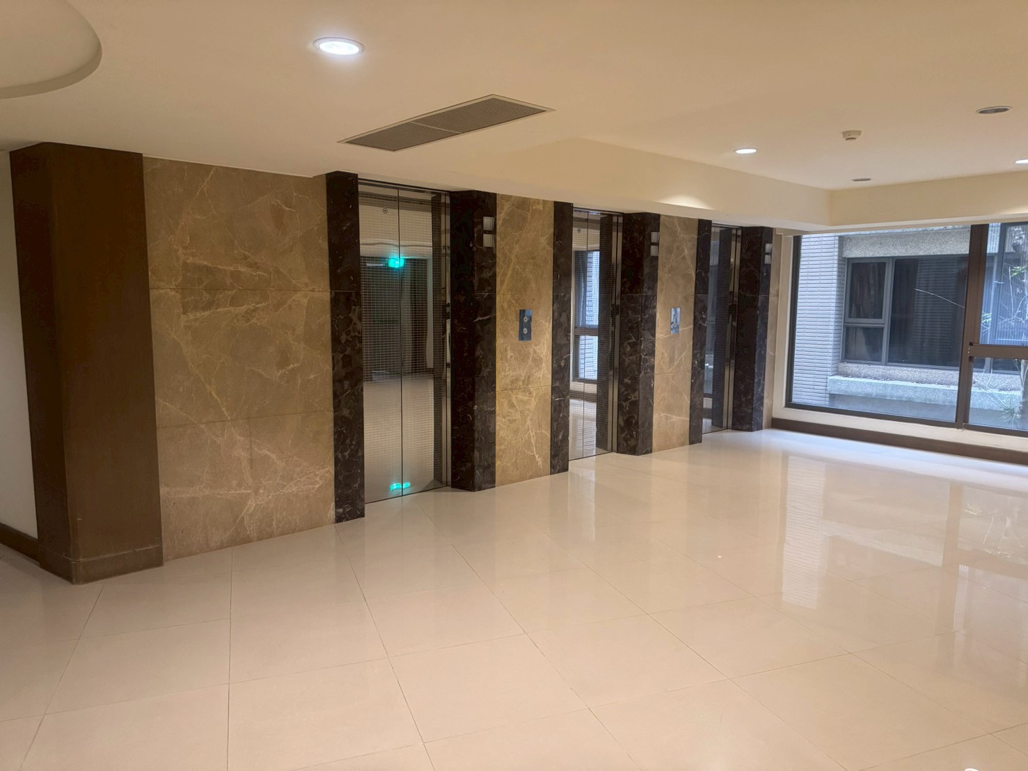 �Ϫi�D�H�D���s��z�D�W�~�D���ϡD�Ϫi������(A40)