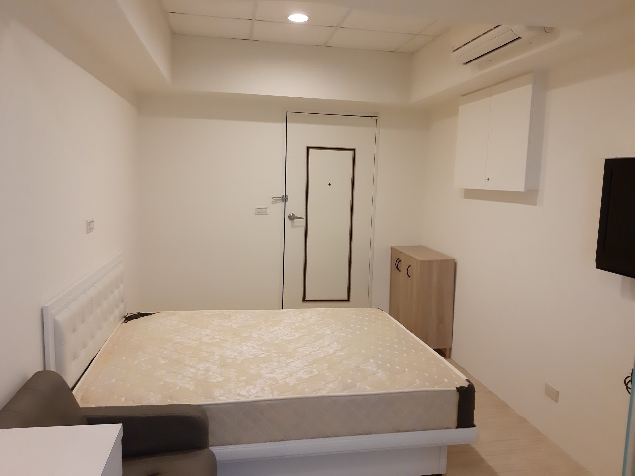 �Ь��T��q��W�~�M��(A20)