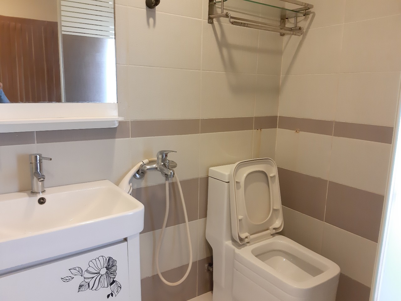 �Ь��T��q��W�~�M��(A20)