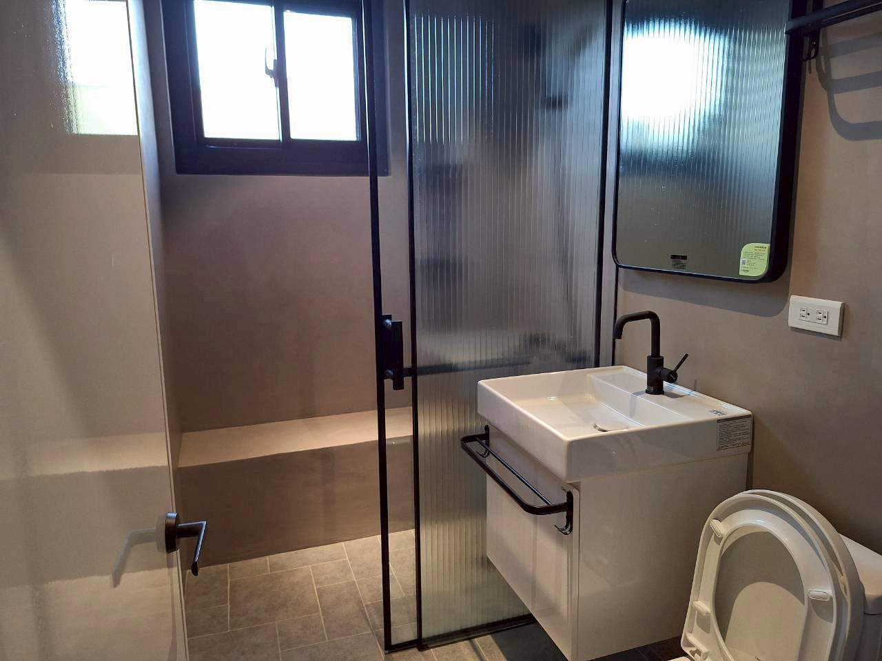 ��f�ӧQ���G�q���s��z�D���Ž�(JB61)