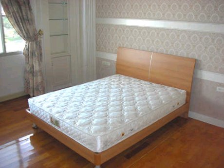 ���ˤs���j�W�Ƣ���Ъ����C�D����(D82)