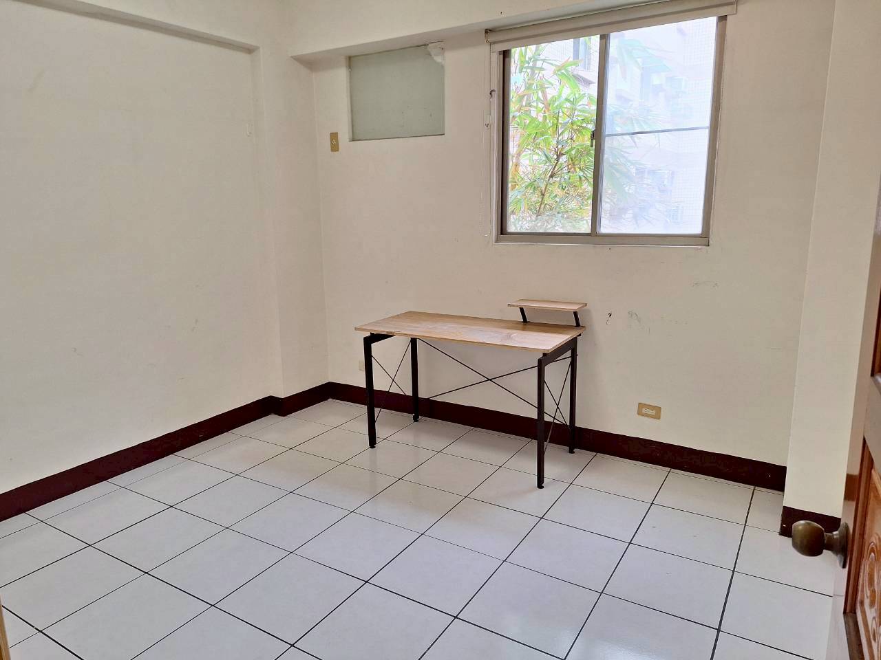 �������T�Ъ����񨮦�D�t�޲z�O(D34)