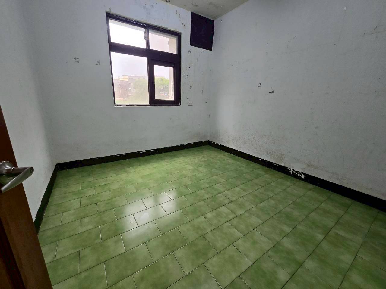 ���Y�e�ˡD��ɥX���D�i�u�@�ǡD�ۦ�����(JB101)