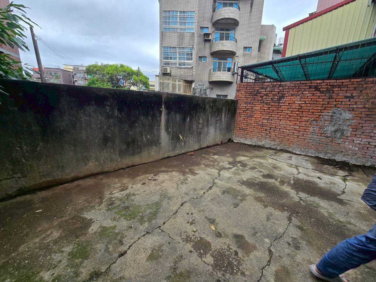 ���Y�e�ˡD��ɥX���D�i�u�@�ǡD�ۦ�����(JB101)