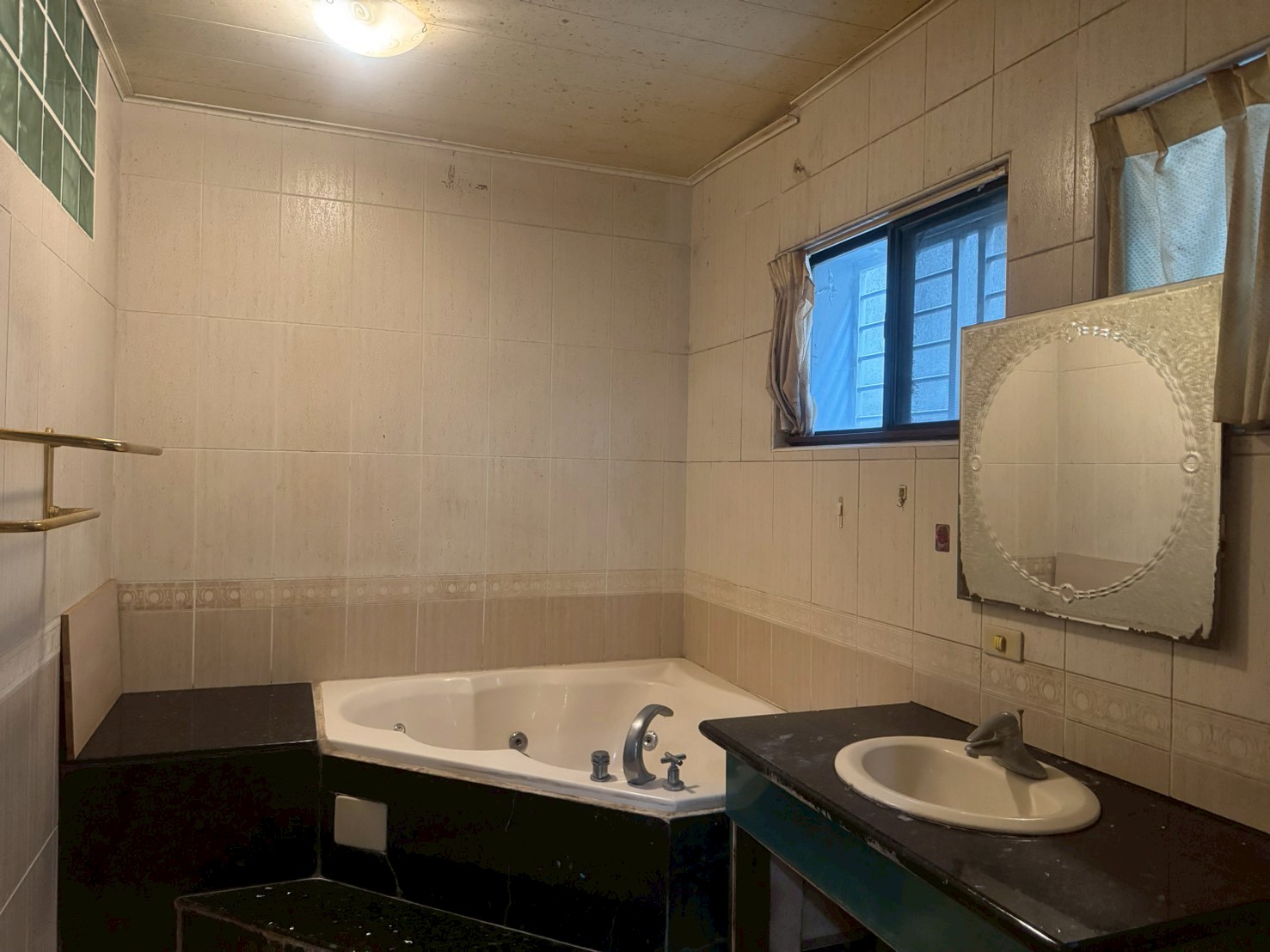 �˥_���s�����|�l�O�֡D�i�d��(JB101)