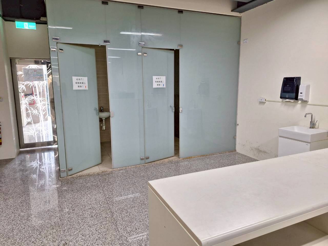 ظ@q줽ǡDiɯΤh(F67)