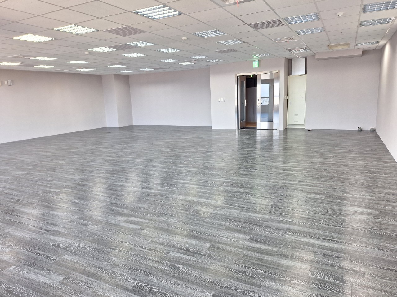 �O�������Ӽh�줽��(F53)