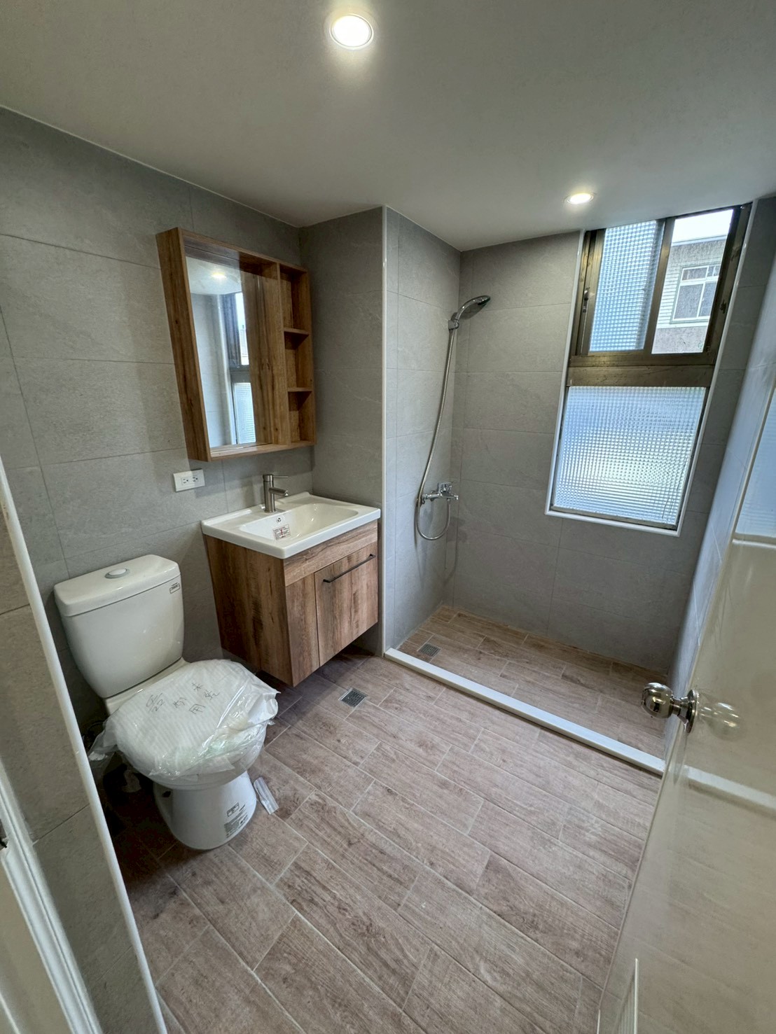 ���ڸ��D�񥨫��D�j�W����D���Ϣ��СD�íѥi��