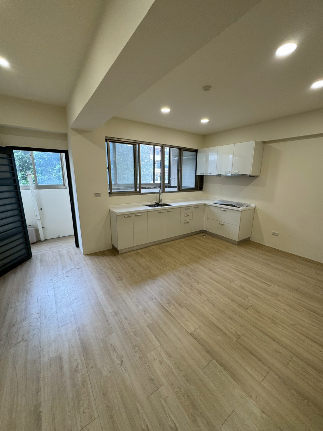 ���ڸ��D�񥨫��D�j�W����D���Ϣ��СD�íѥi��