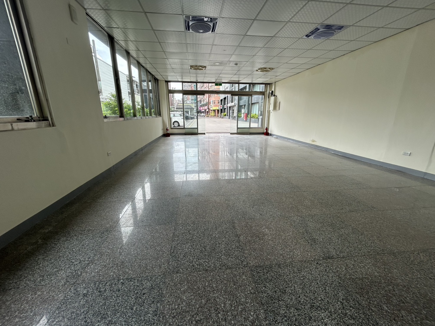 �}���p�W�Ƣ��Ӽt��D��K�i�X�D��ĵ��(JBF9)