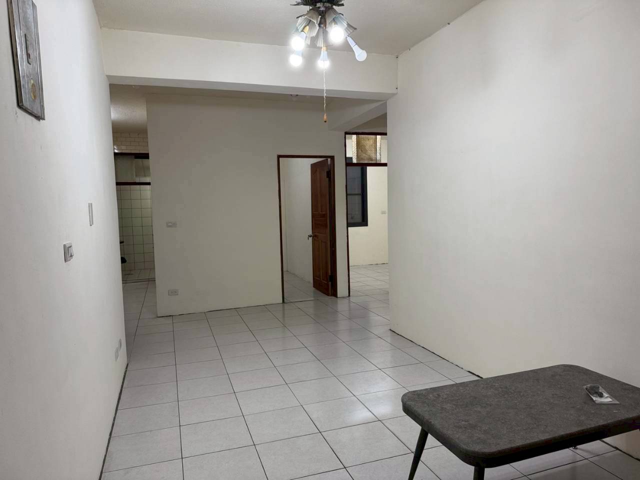 �Z�����Ѥf�@�ӡD����ҩy(F104)