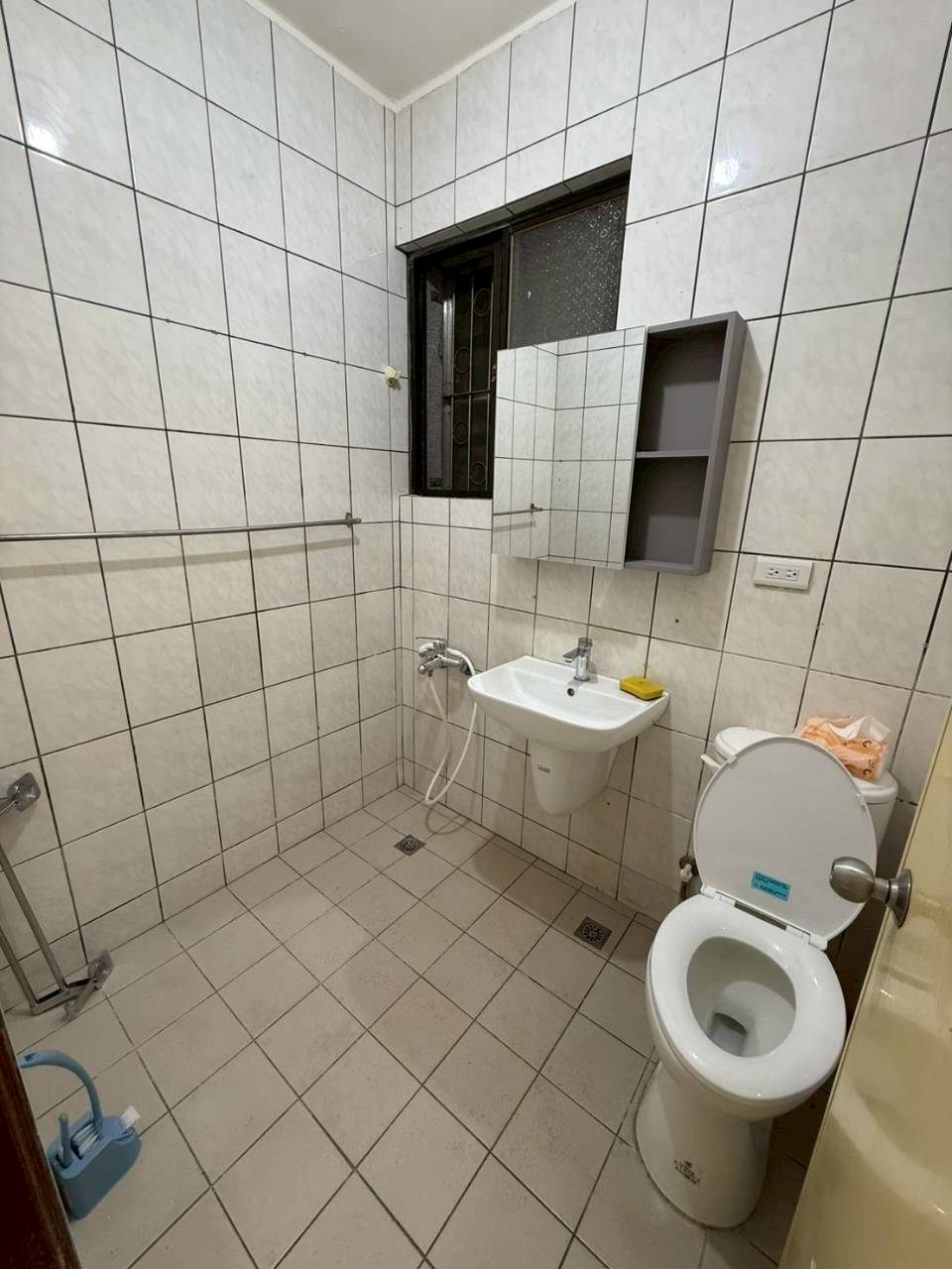 �Z�����Ѥf�@�ӡD����ҩy(F104)