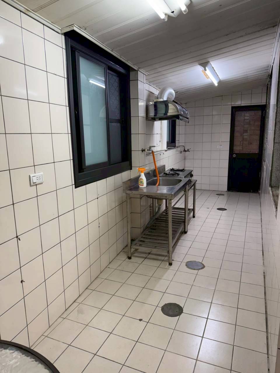 �Z�����Ѥf�@�ӡD����ҩy(F104)