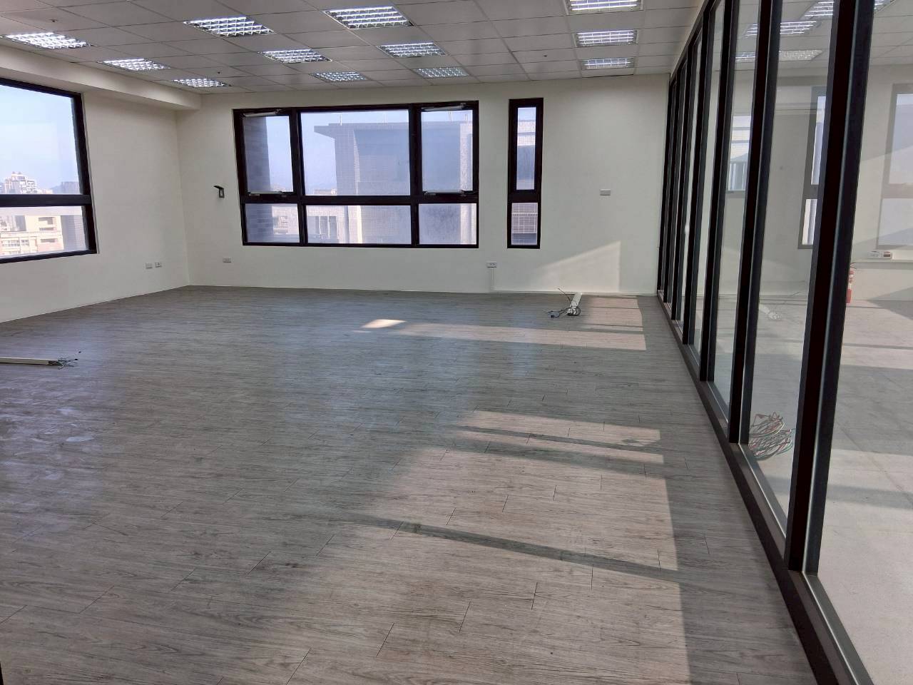 �����������Űӿ�/�L���e�����[/�e���|ĳ��(JBF8)