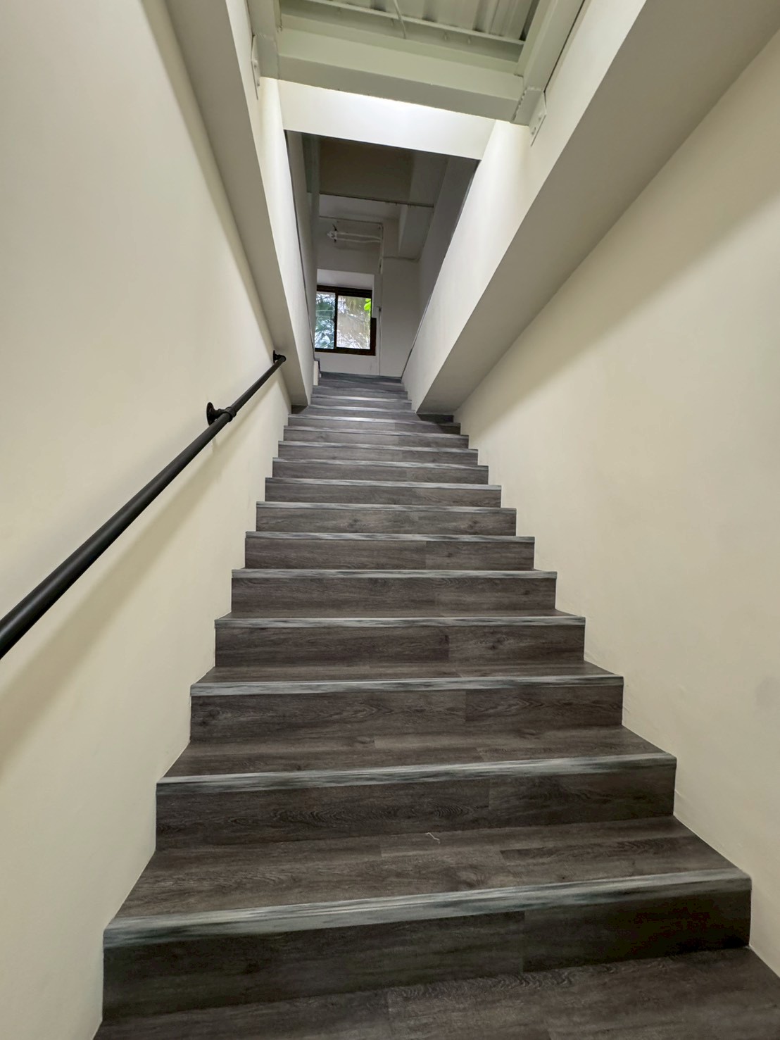 ����21�D�G�ө����D�A�줽�D�u�@��