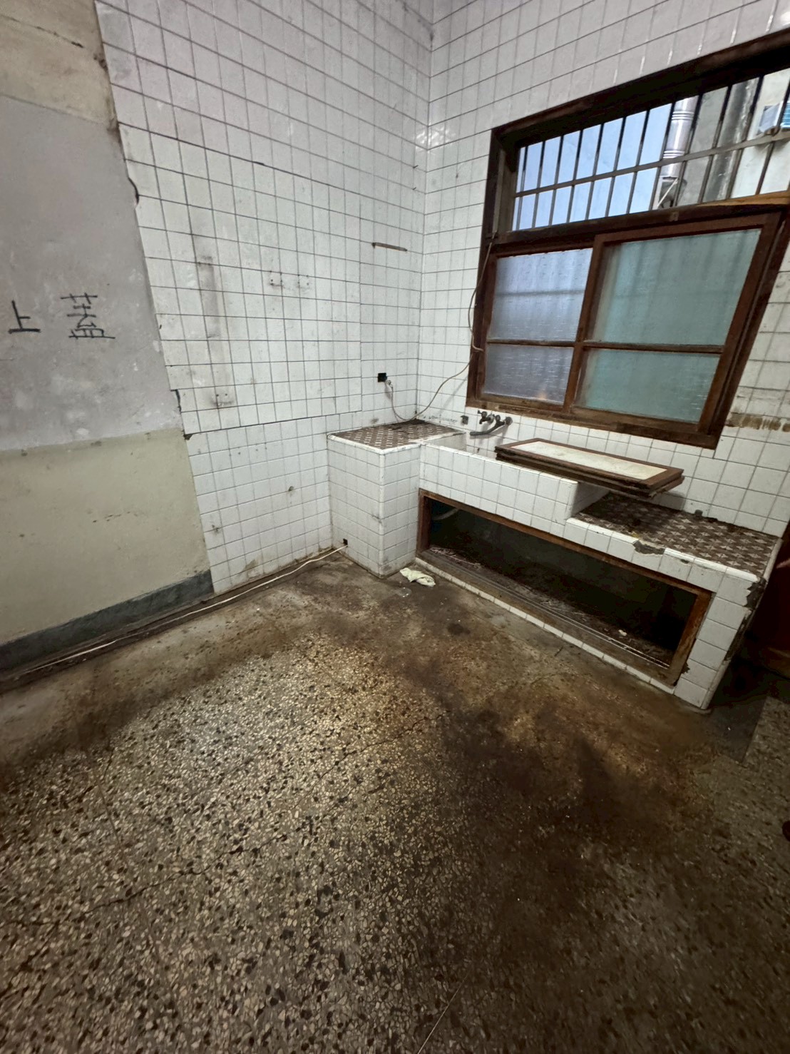 �񥨫��D�������D�A���Ʃ��D�i����(H146)