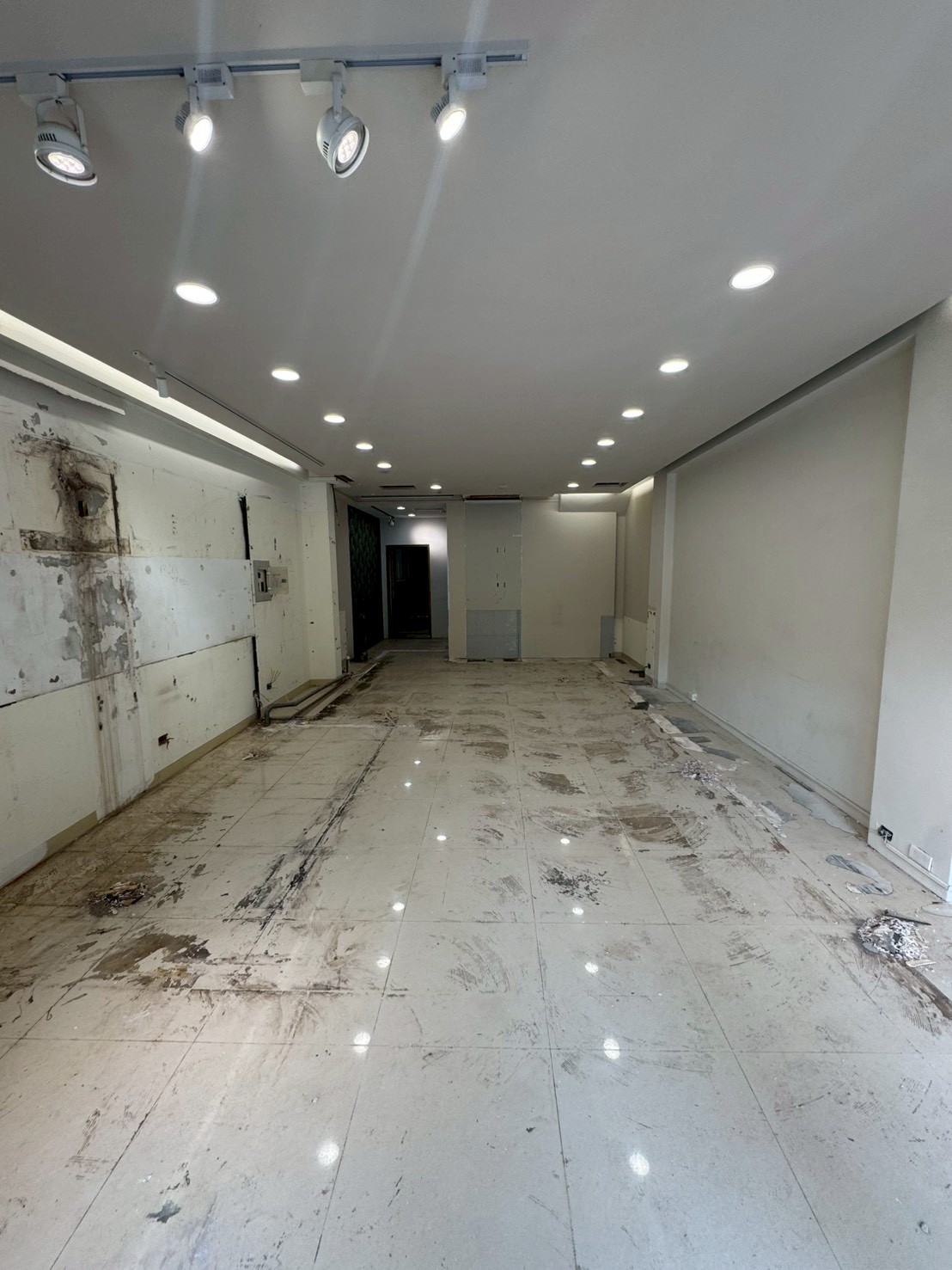 �񥨫��D���g������D�D��ɪ�����(H130)