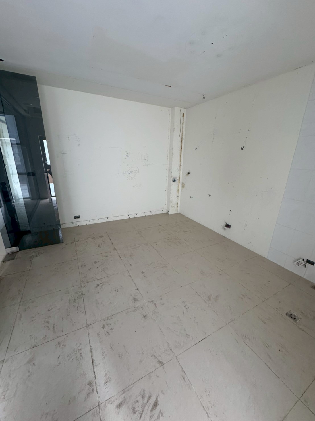 �񥨫��D���g������D�D��ɪ�����(H130)