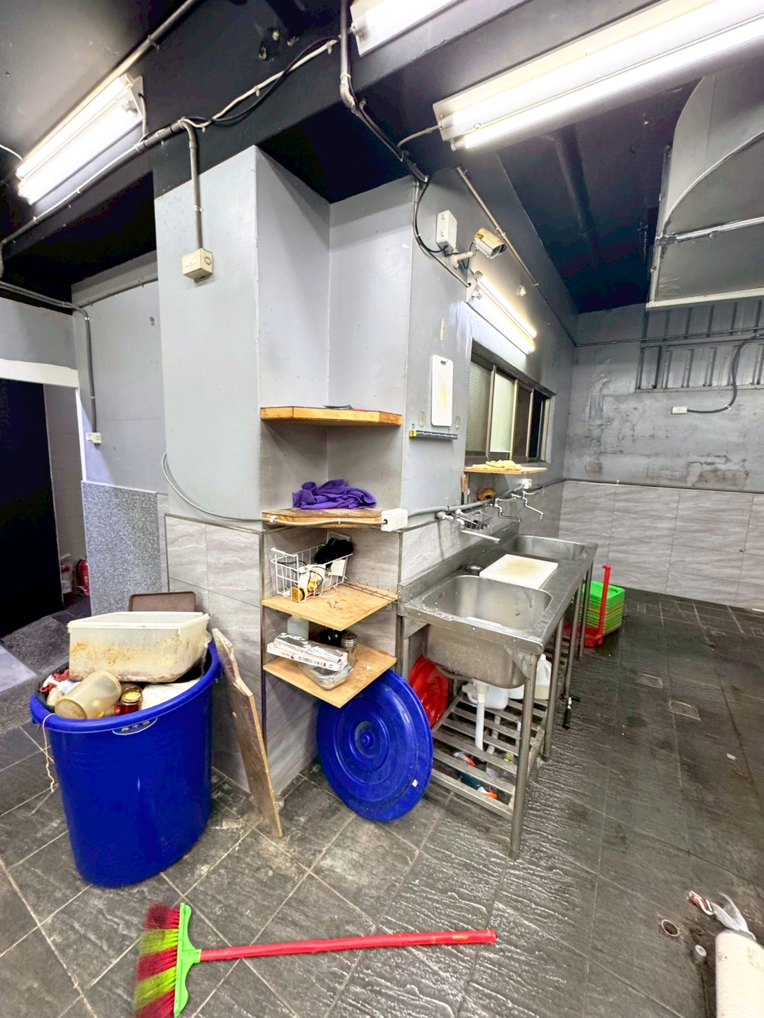 ���͸��񥨫��j�W�ơD���e���̢��D�i�\��(H132)