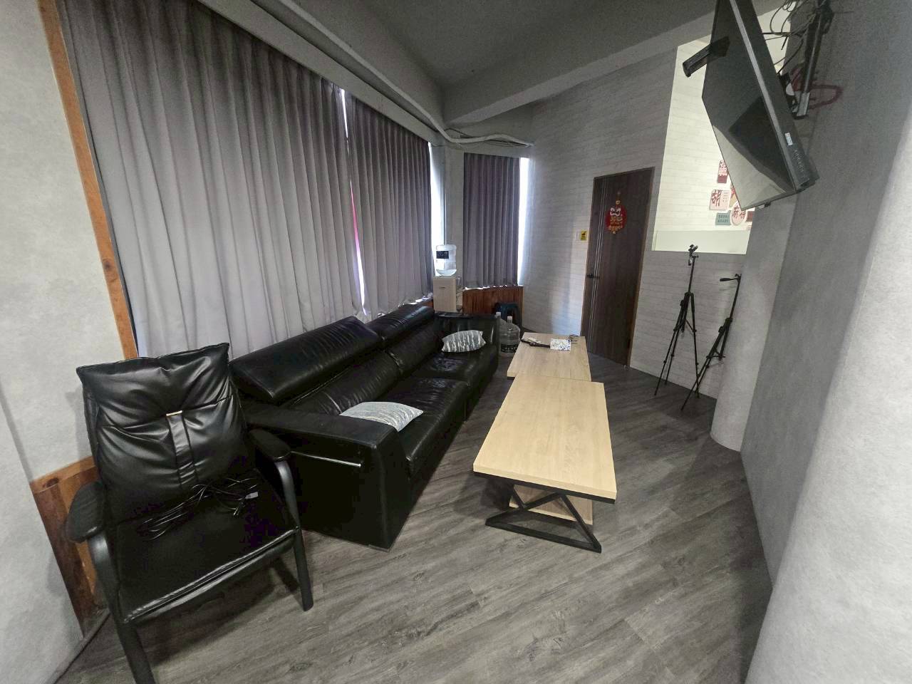 �_�j����}�ڤ�D�G�ө����D�ĥ��ΡD�n�����D���N��(H120)