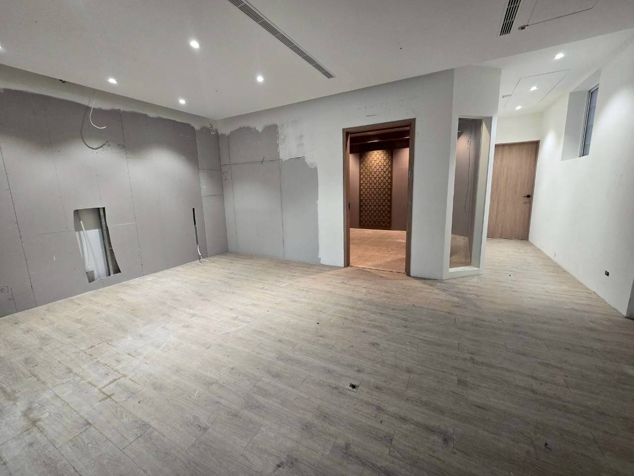 �񤤥������D���p�D�j�W�ơD�q��z���D��ɥX��(H104)