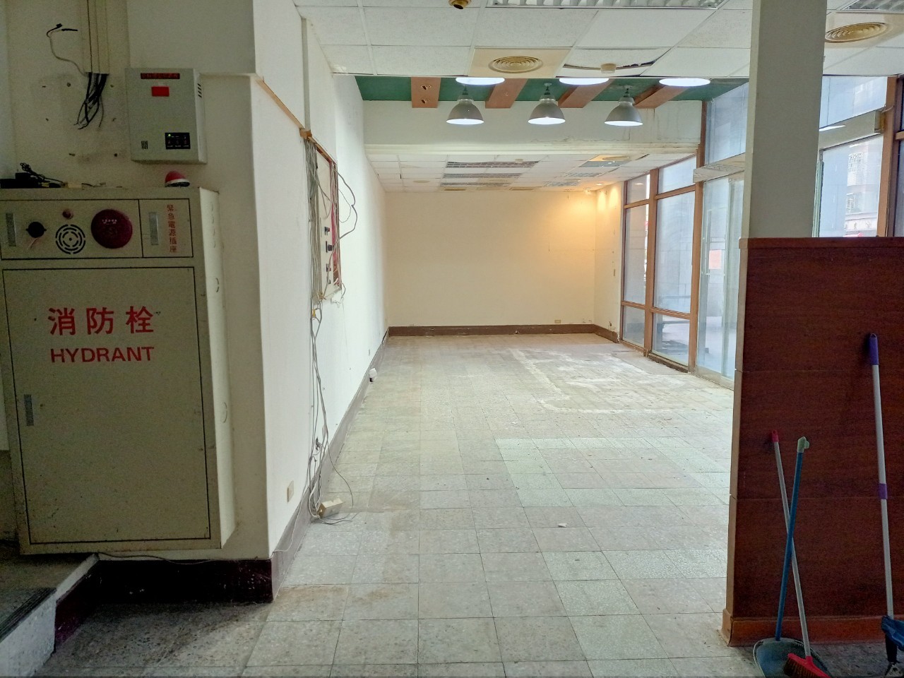 ���������E������ħ����v�~���Ыǳs����~(H64)