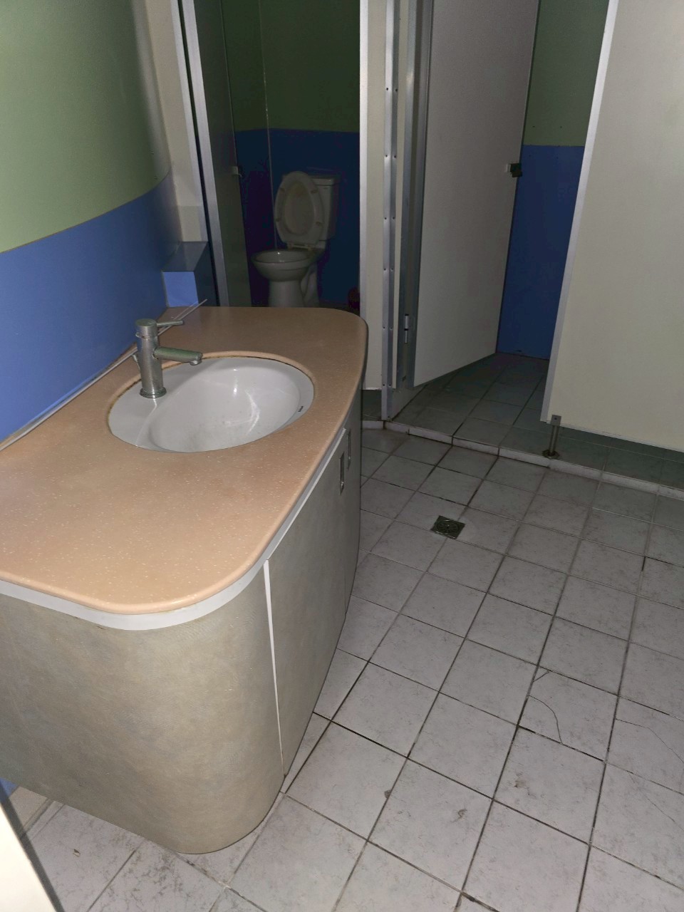 �������������e�������آ��ӡ�A���v�D����E��