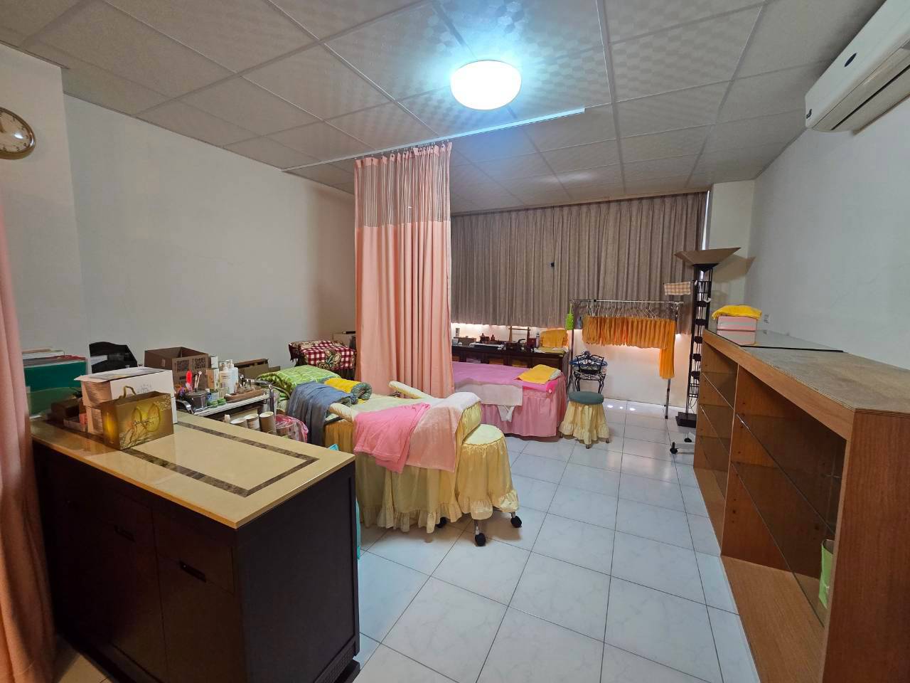 ���ذӰ�G�Ӥu�@�ǡD�t�]�ƧN��D�@�h�@��(H178)