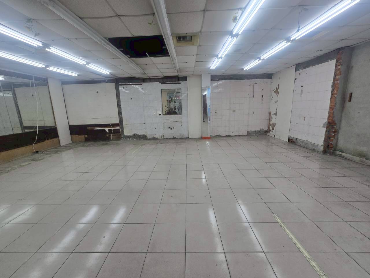 �j���e�D�j�W�ơD�ˬ�Ӱ�D�}�����X�D�i�\���D�n����(H70)