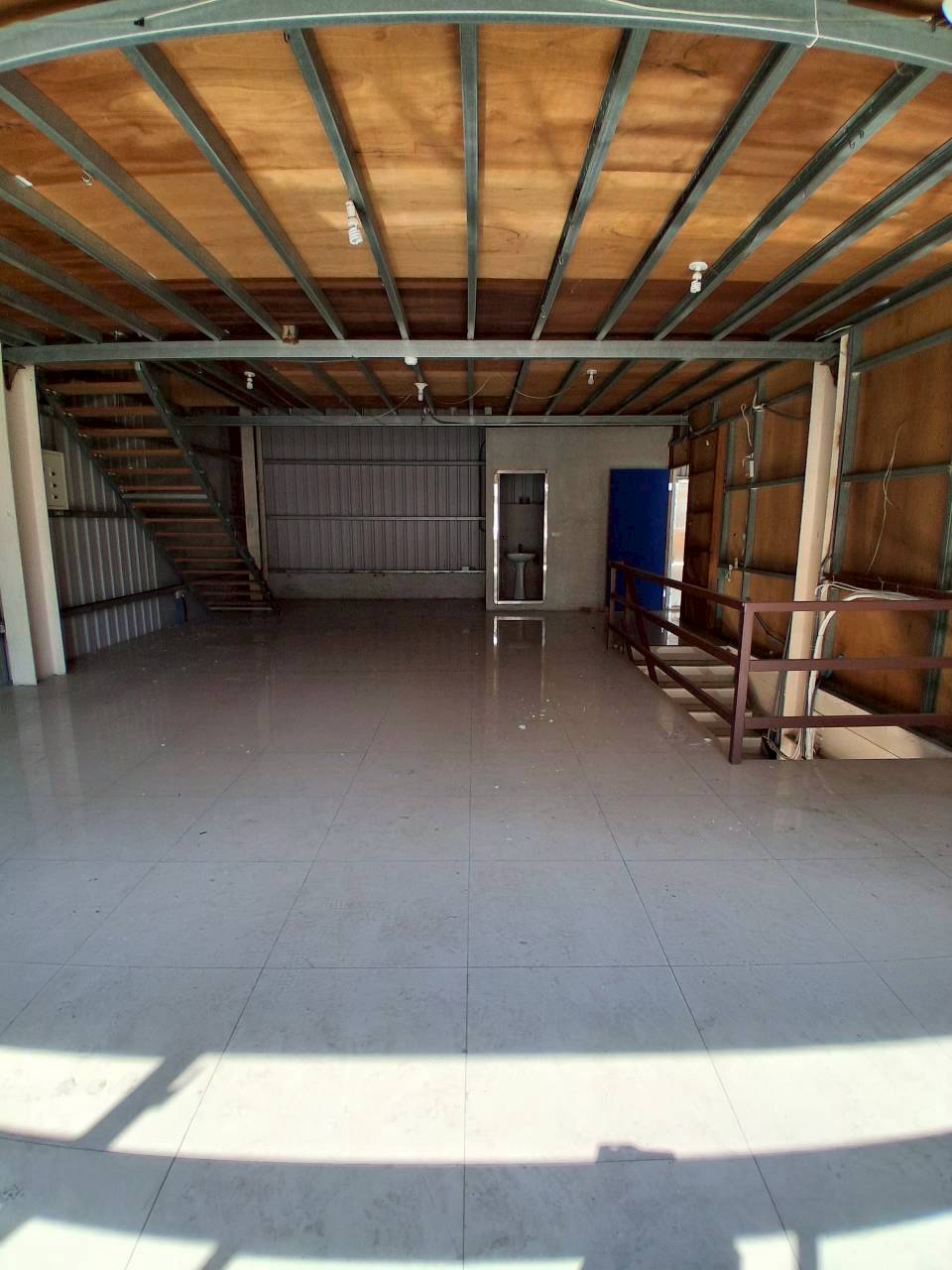 �ߨӵn�j�������Ӱ�/�����T����/�j���e����(JBF90)