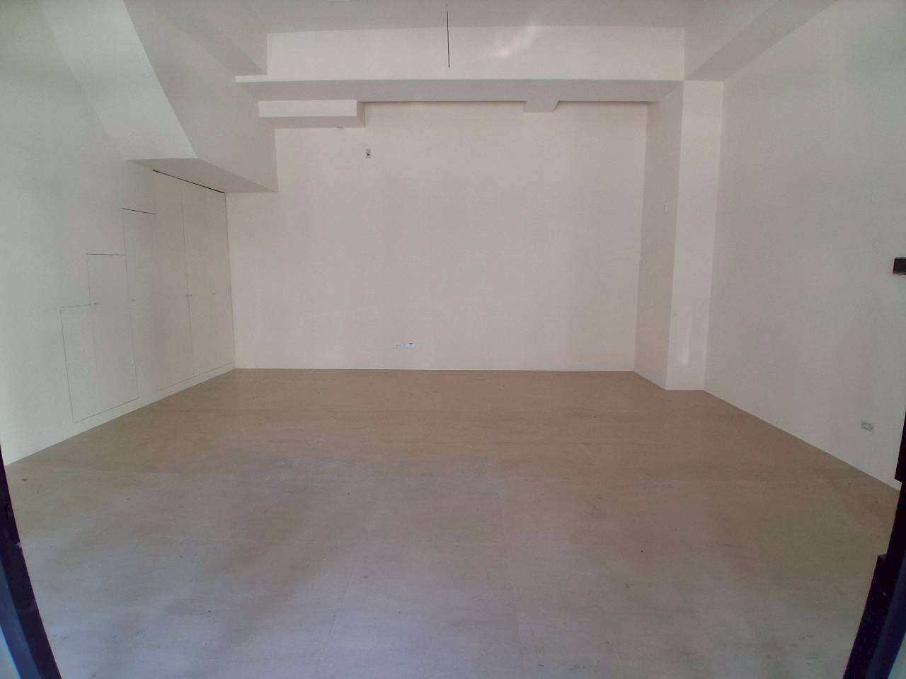 �����Ӱ�/���s�X�k������/���̤j���e/���~/�줽(H162)