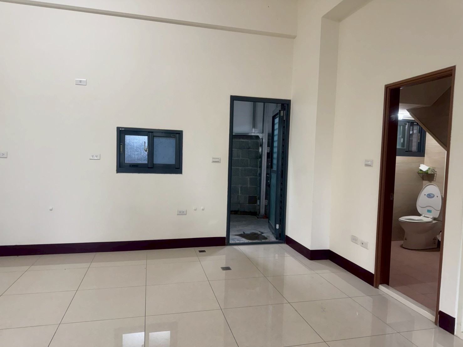 ���夤�ߩ����D�줽�D�u�@��(H184)