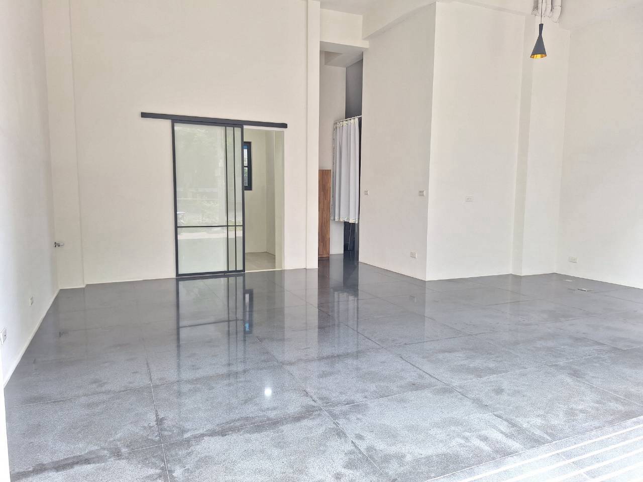 �Z�����Ѥ��@�ө����D�u�@�ǡD�����ҥi(H175)