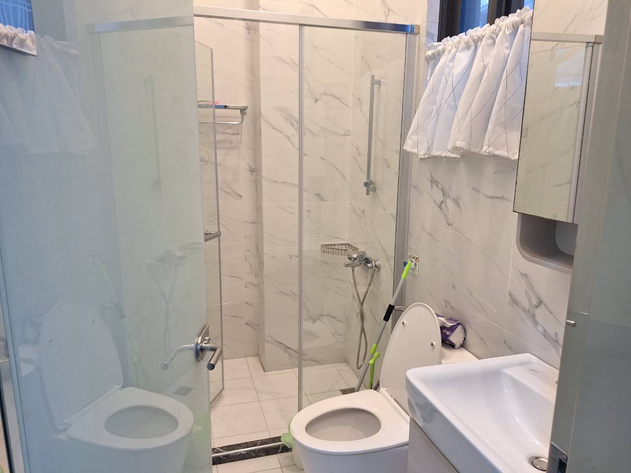 �Z�����Ѥ��@�ө����D�u�@�ǡD�����ҥi(H175)